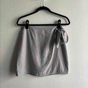 Aritzia Wilfred Linen Gray Wrap Skirt, Size 6